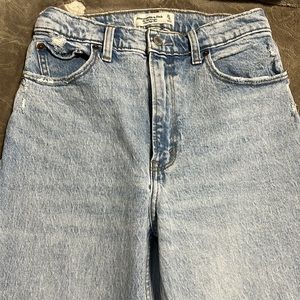 Abercrombie and Fitch - 90s straight ultra high rise (curve love)